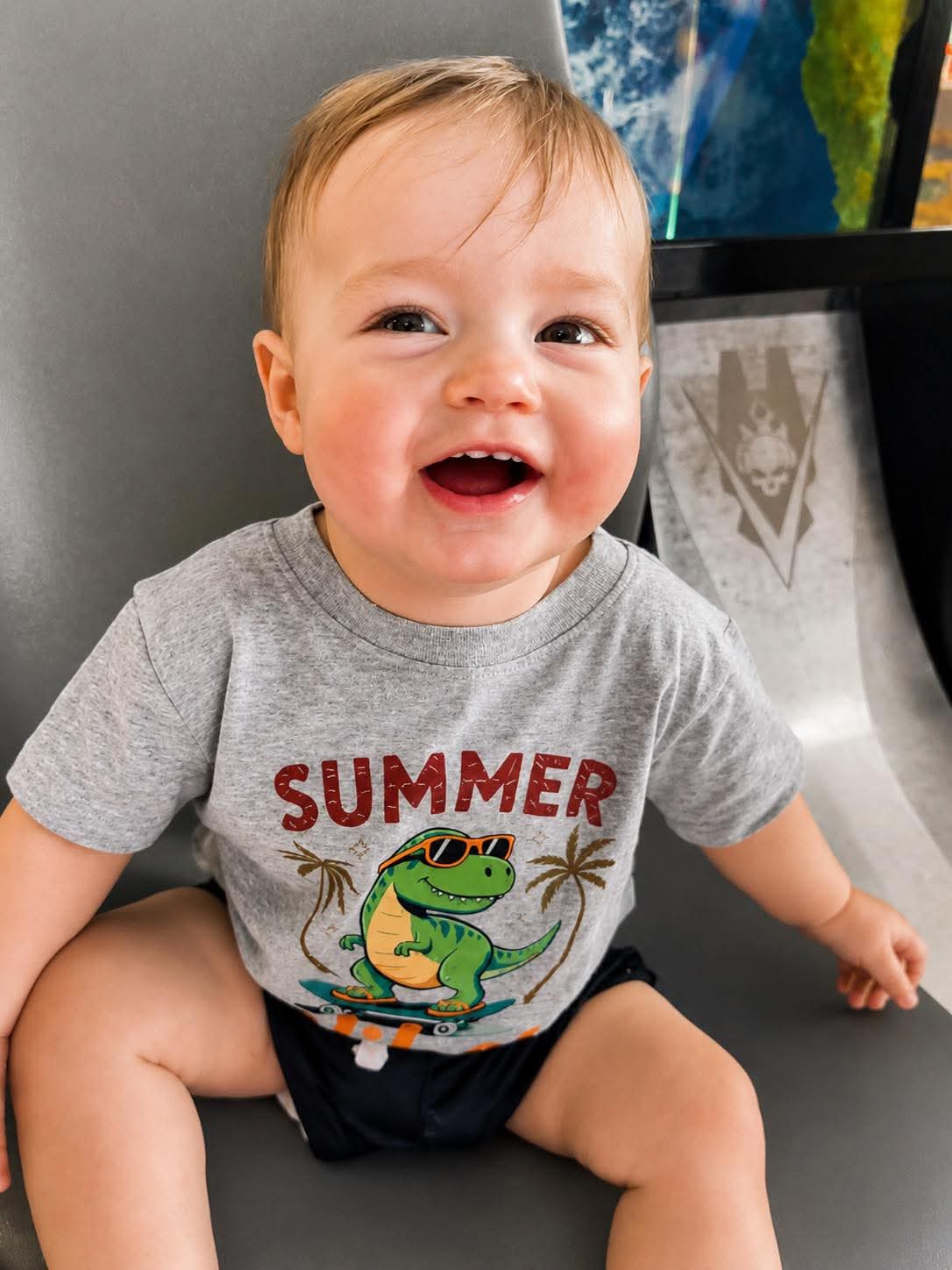 Summer Vibes Dino